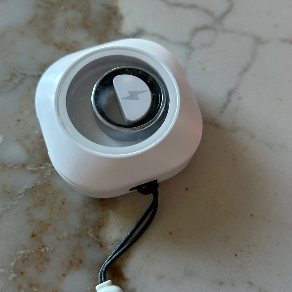 Oura type Health Ring (to take pulse, track steps, etc), approx woman’s size 7-8 - Picture 3 of 4